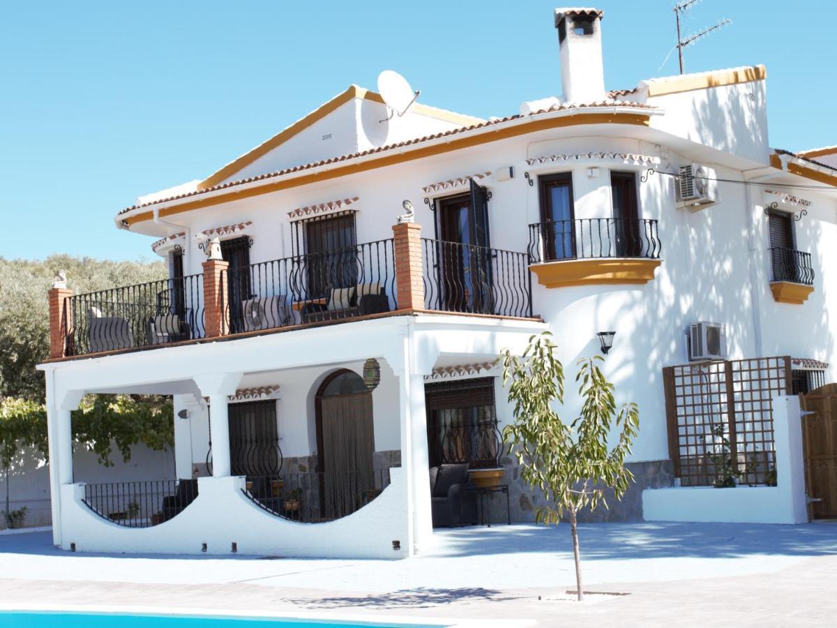 Casa De Las Montanas Villanueva del Trabuco Luaran gambar