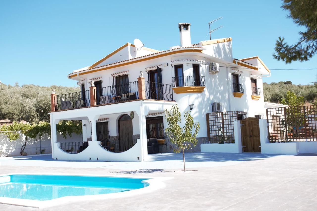 Casa De Las Montanas Villanueva del Trabuco Luaran gambar